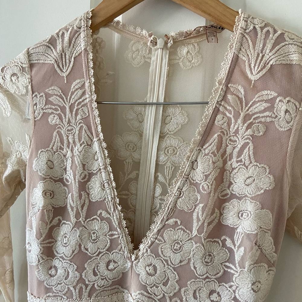 Rare For Love & Lemons Lace Women’s Mini Dress White Nude Sheer Size Small - Picture 4 of 8